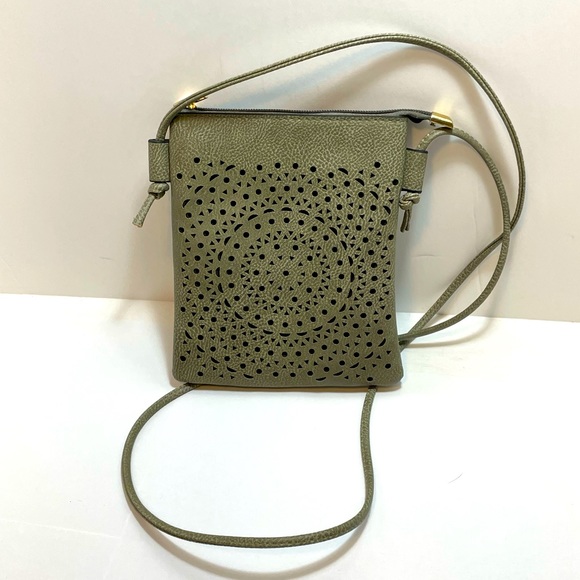 🔥3 for $15 Sale- EUC- Laser cut crossbody bag - Picture 3 of 4